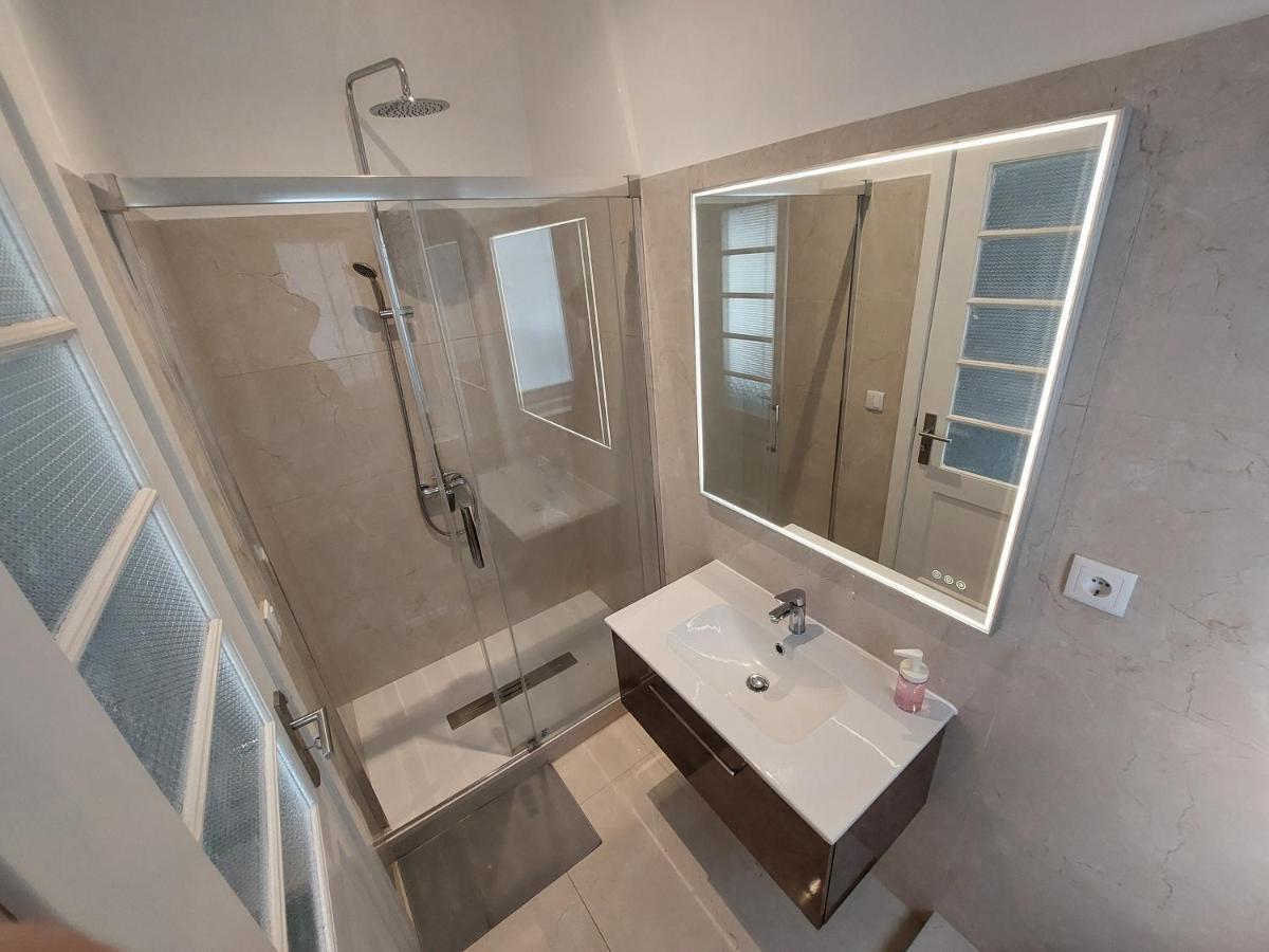 Hotel Cabralus Lisbona Esterno foto
